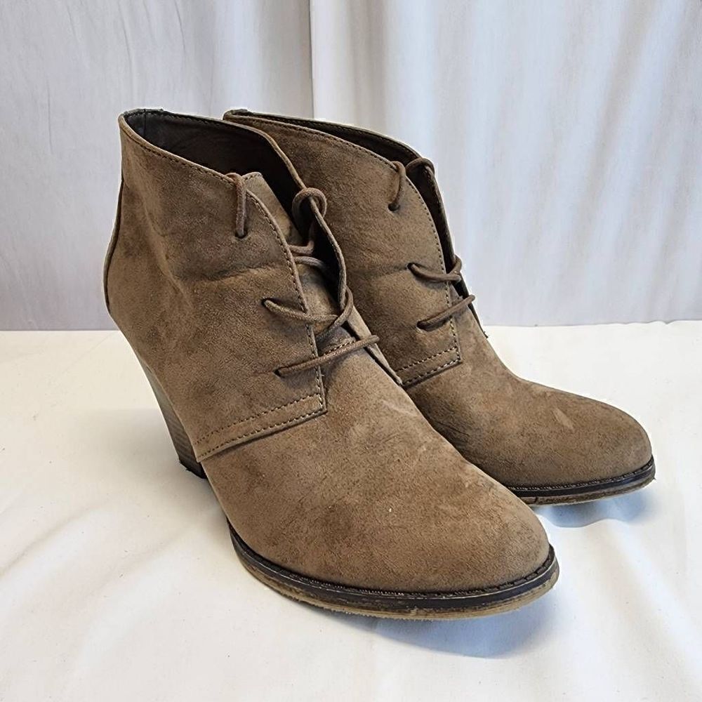 MIA Shawna Womens Ankle Booties Taupe Faux Suede Lace Up Size 9.5